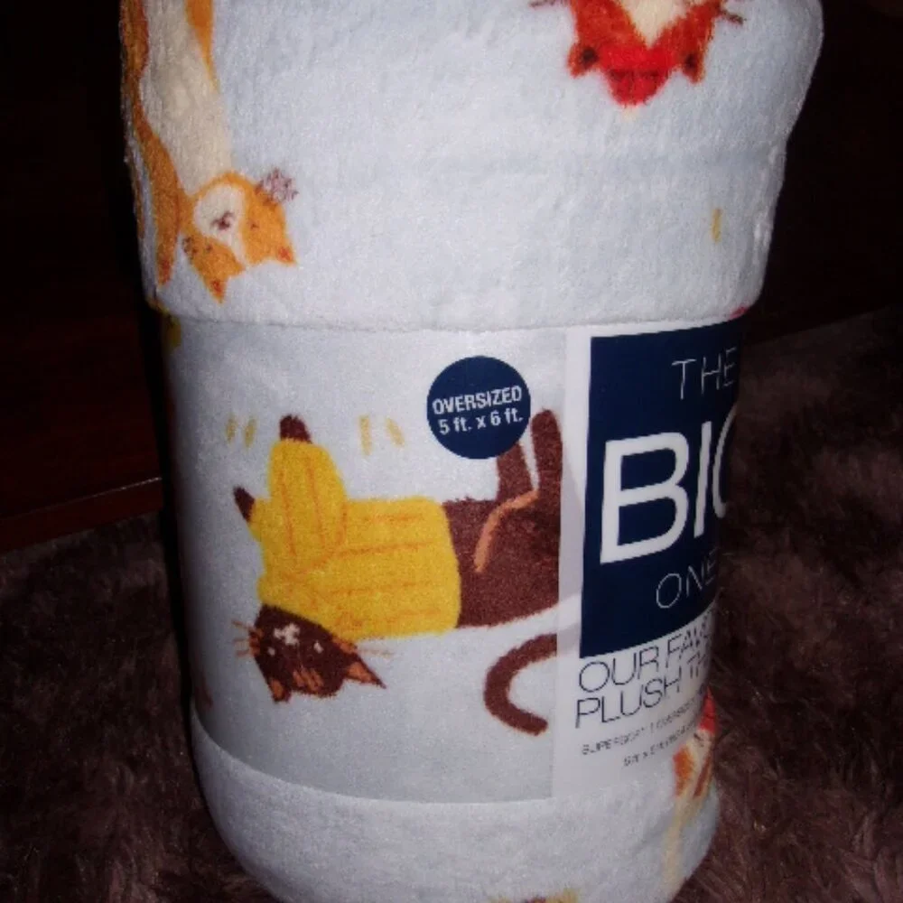 The Big One Multicolor playful Cats Throw Blanket 5ft x 6 ft New
